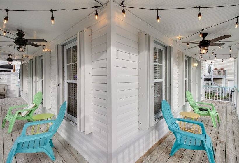 Lovely Tybee Island Home W/ Deck < 1 Mi To Beach!