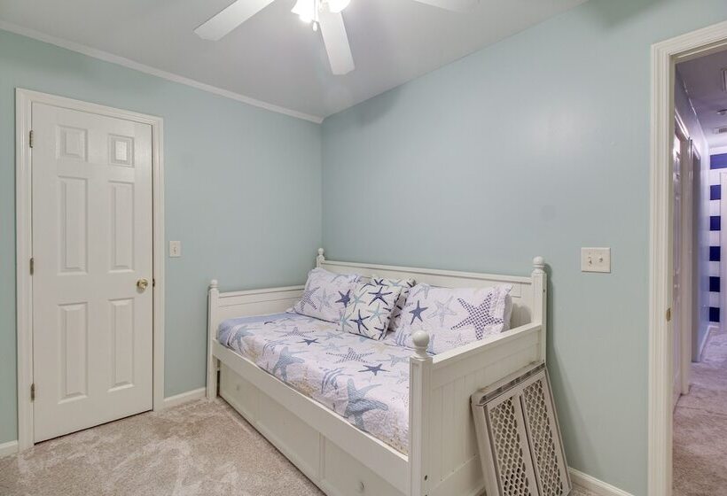 Lovely Tybee Island Home W/ Deck < 1 Mi To Beach!