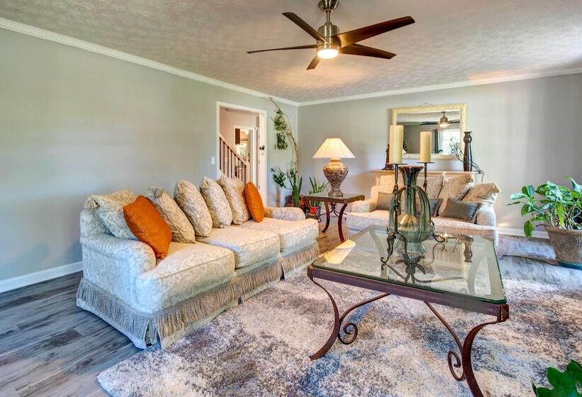 Lush Covington Home W/ Patio ~ 32 Mi To Atlanta!