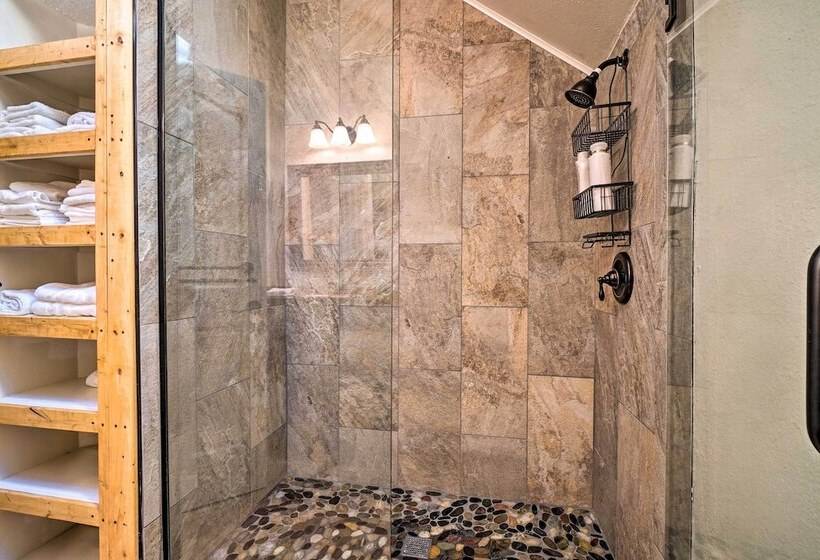 Luxury Living By Lake Chatuge W/ 10/10 Views!