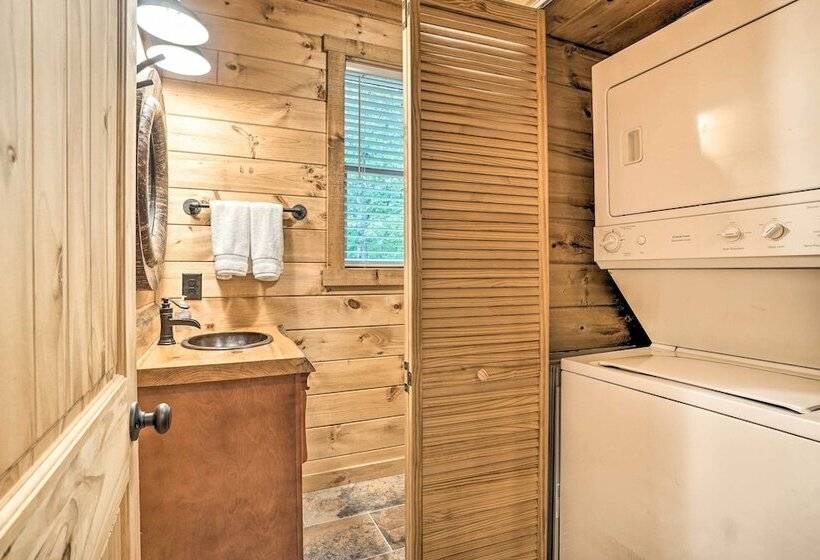Peaceful Cabin On 3 Private Acres: Deck & Fire Pit