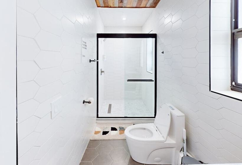 پانسیون Villa Camila 5br Luxury Home With Pool