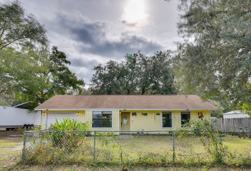 Pet Friendly Freeport Home   2 Mi To Beach!