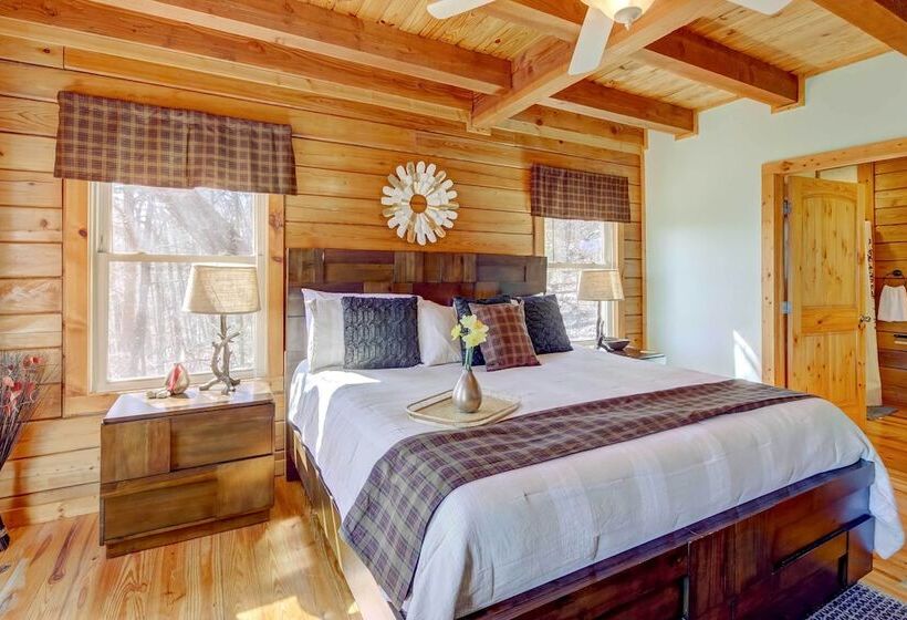 Owl S Nest  Pet Friendly Cabin W/ Private Hot Tub