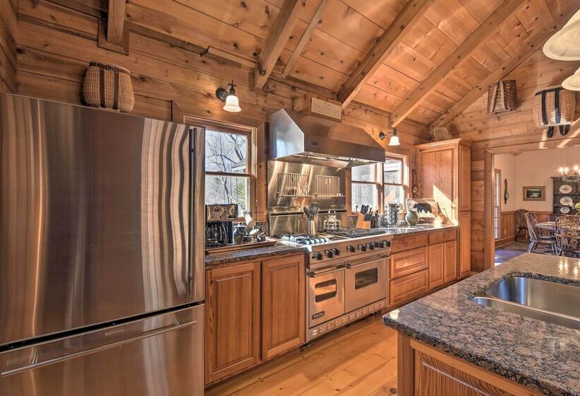 Plummer Lodge  In Big Canoe W/ Lake Access!