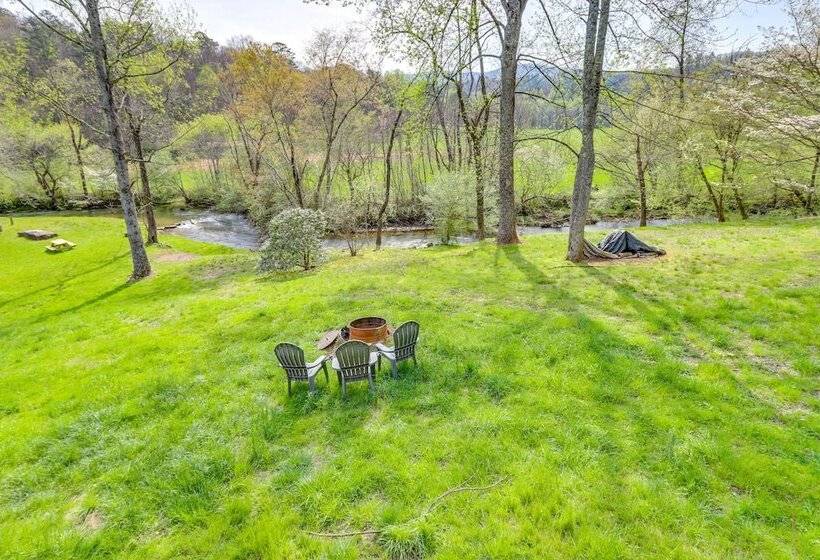 Riffle Run Cabin: River Access, Hot Tub, Game Room