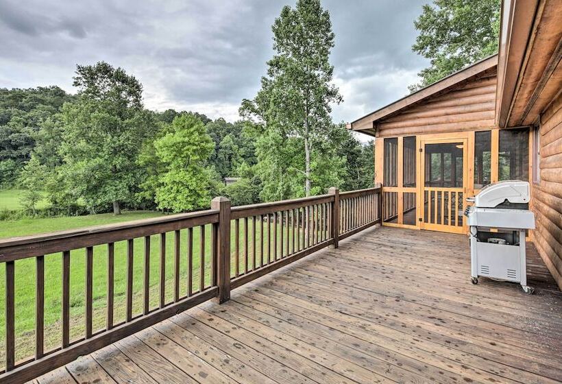 Riffle Run Cabin: River Access, Hot Tub, Game Room
