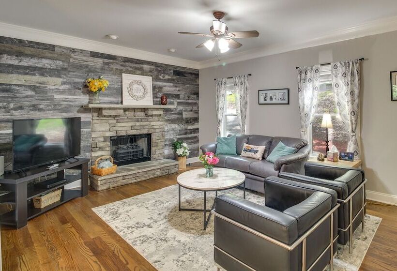 Serene Shores  Lakefront House W/ Dock!