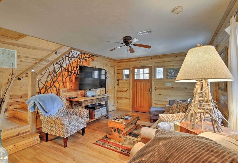 Serenity On The Creek Cabin + Hot Tub & Grill