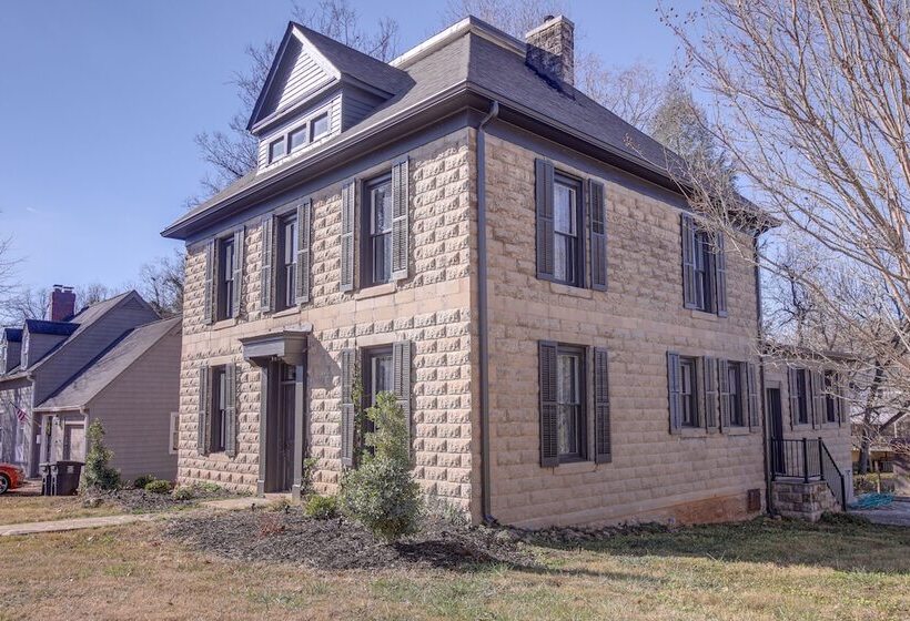 Spacious Athens Home ~ 1 Mi To Downtown!