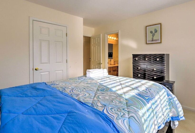 Spacious Atlanta Home W/ Deck & Seasonal Pool!