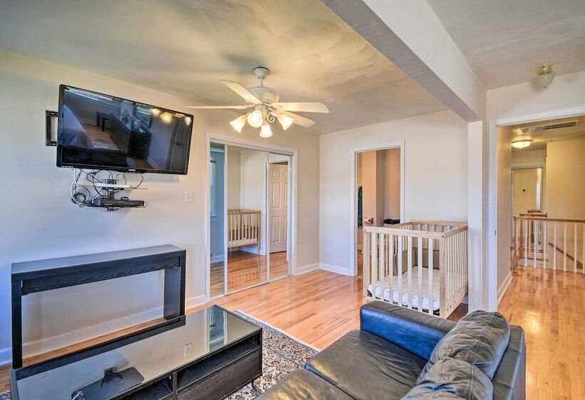 Spacious Chesapeake Home W/ Pool Table!