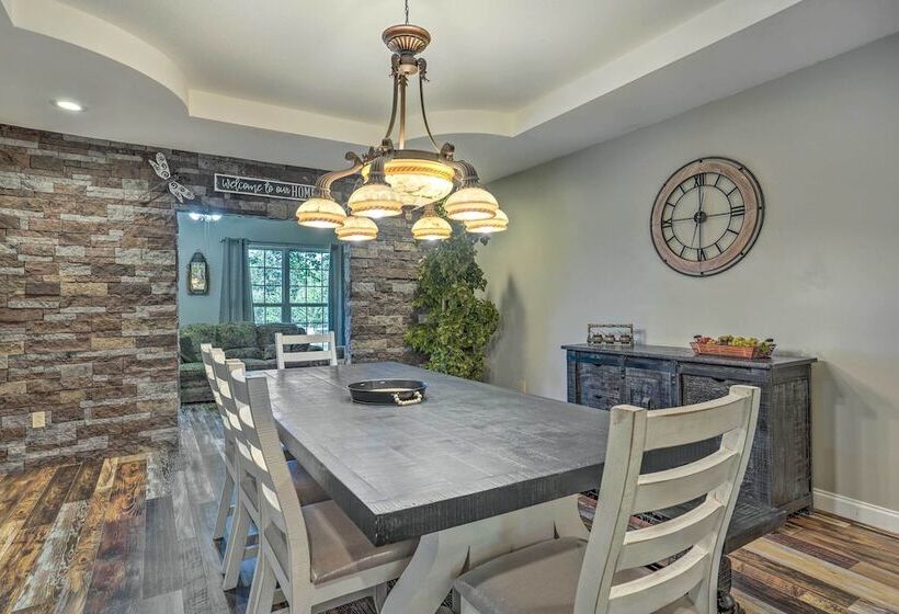 Fish, Kayak & More: Lakefront Georgia Home