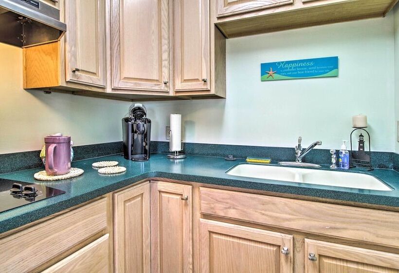 Spacious Tybee Island Retreat W/ Private Pool