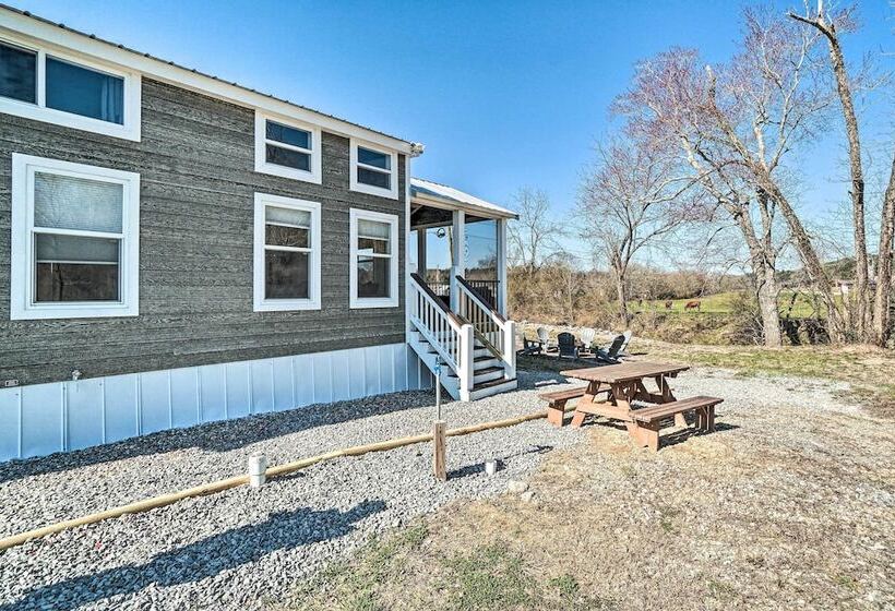 Splendid Tiny Home With Fire Pit ~ 2 Mi To Lake!