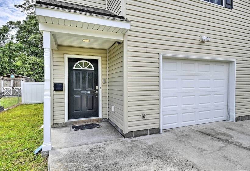 The Lucas:  Cheery House W/ Fenced Backyard!