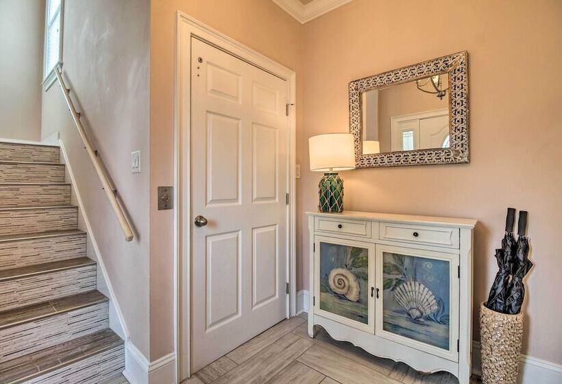 Tybee Island Home W/ Rooftop & Ocean Views!