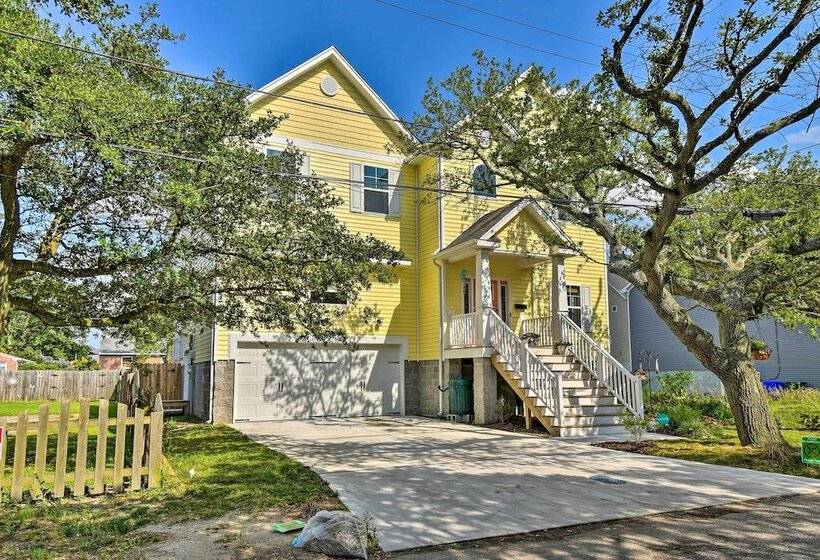 Norfolk Getaway W/ Yard, Bicycles, & Kayaks!