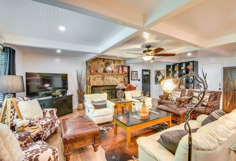 Whimsical Athens Home   3 Mi To Sanford Stadium