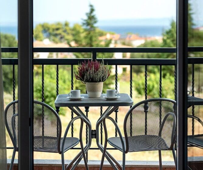 تختخواب و صبحانه Ampelia Hotel Kassandra