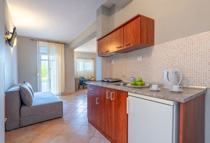 تختخواب و صبحانه Ampelia Hotel Kassandra
