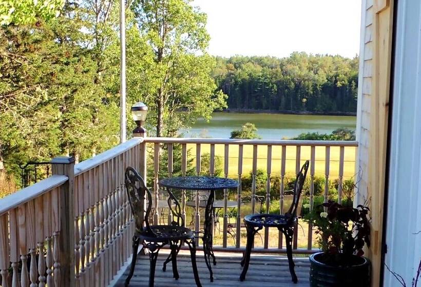 مبيت وإفطار Chandler River Inn