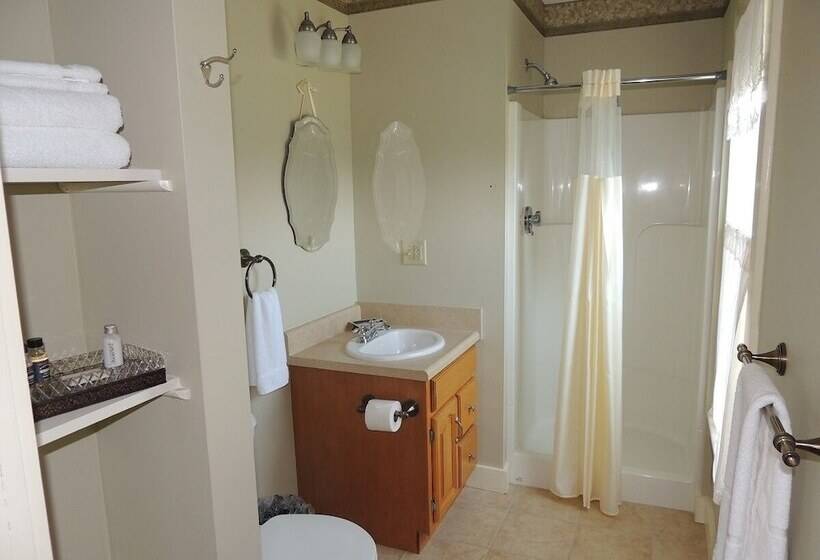 مبيت وإفطار Chandler River Inn