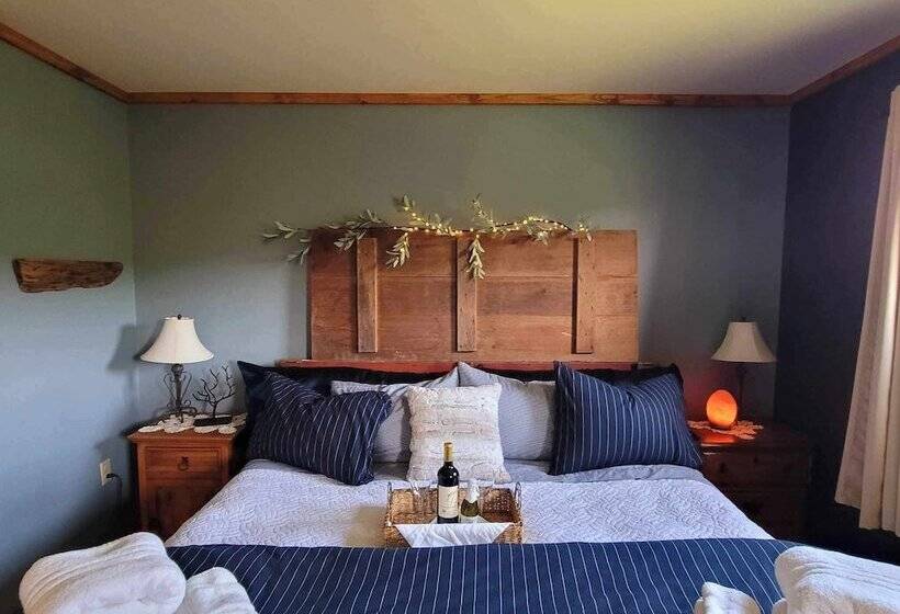 The Pause Bed & Breakfast