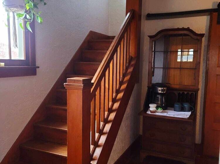 The Pause Bed & Breakfast