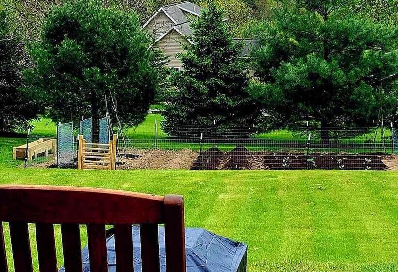 The Pause Bed & Breakfast