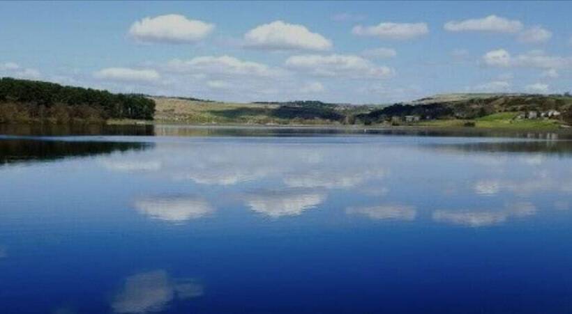 Captivating 1 Bed Cottage In Halifax