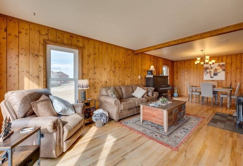 Charming Country Home In Laramie   4 Mi To Uw!
