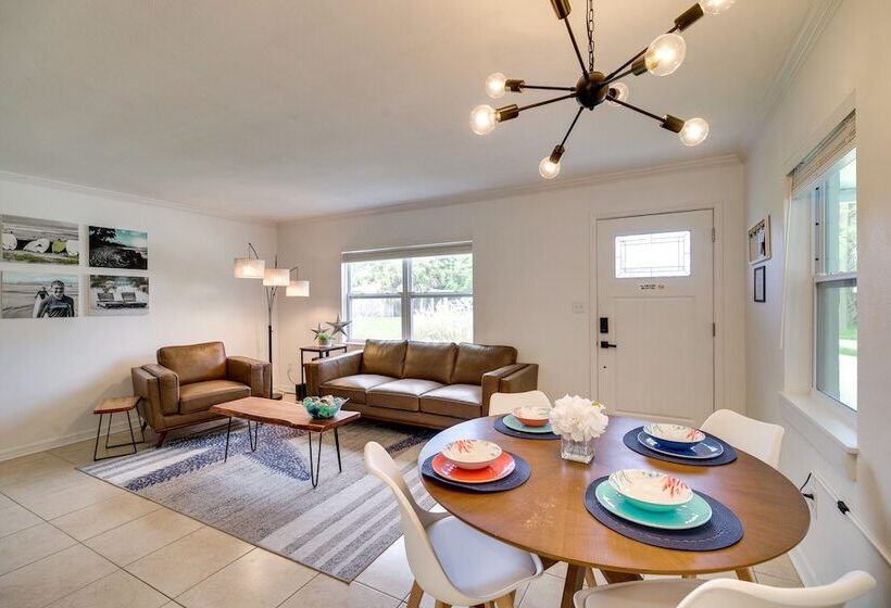 Chic Melbourne Cottage W/ Fire Pit, 4 Mi To Beach!