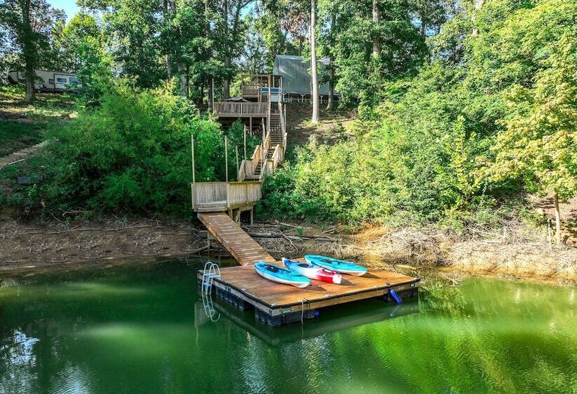 Emerald Cove Chalet  On Douglas Lake W/ Hot Tub!