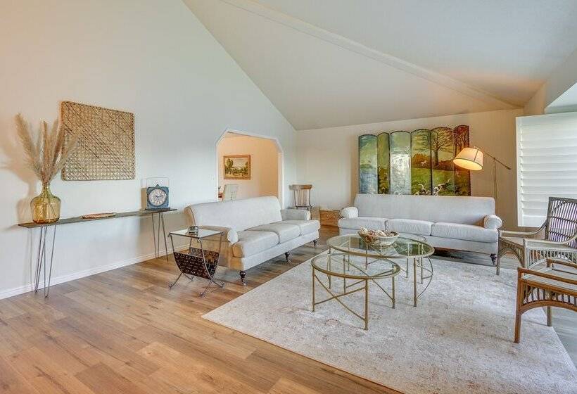 Epic Sandy Home W/ Heated Pool & Mountain Views!