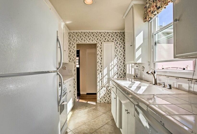 Home Near Mission Bay, Sea World & U Of San Diego!