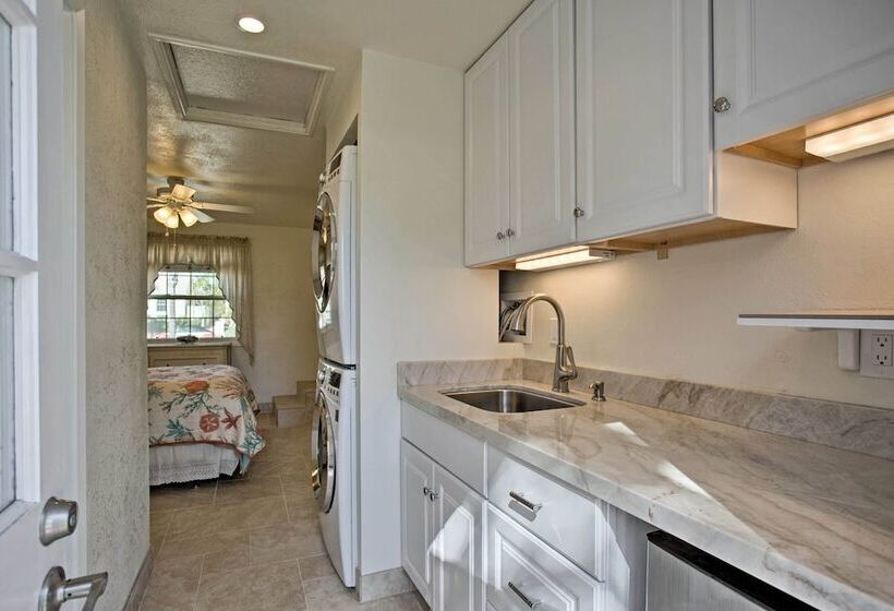 Home Near Mission Bay, Sea World & U Of San Diego!