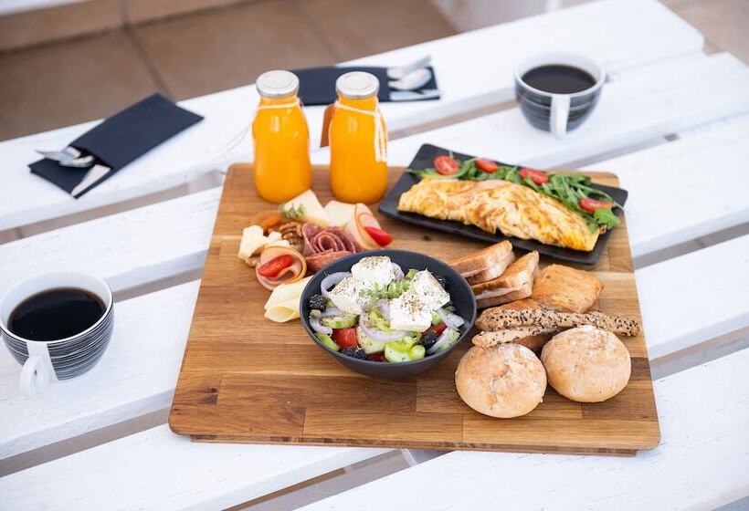 هتل Afrodite Suites