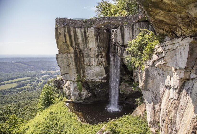 호텔 Cloudland At Mclemore Resort Lookout Mountain, Curio By Hilton