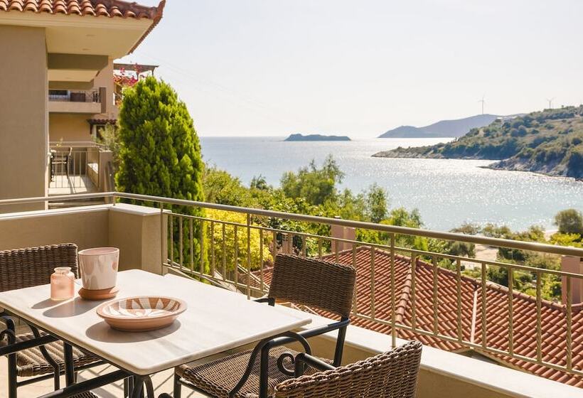 ホテル Paramithenio Village Beach Resort & Spa