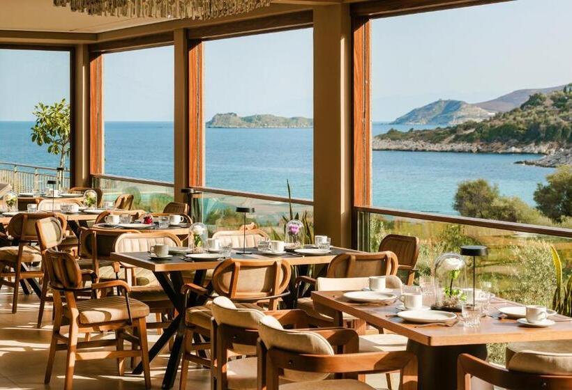 ホテル Paramithenio Village Beach Resort & Spa