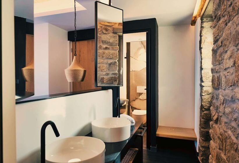 هتل Semeli Coast Mykonos, Curio Collection By Hilton
