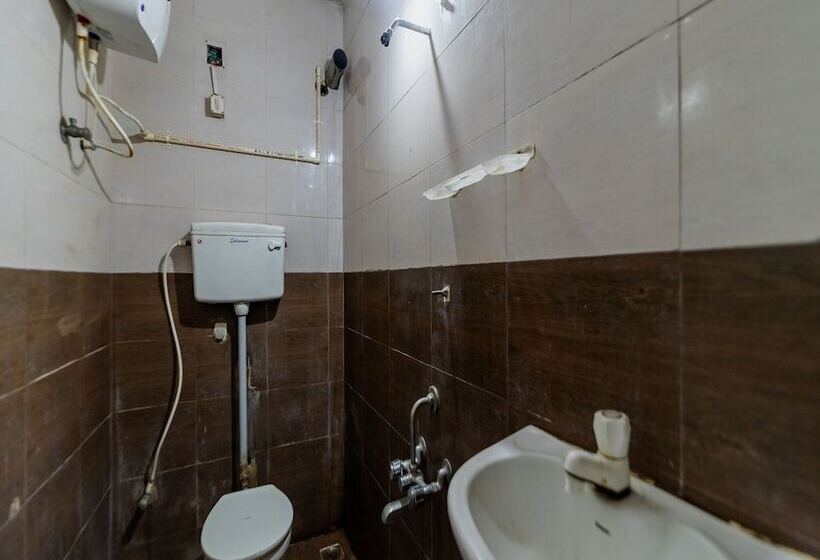 هتل Vasavi Residenzcy