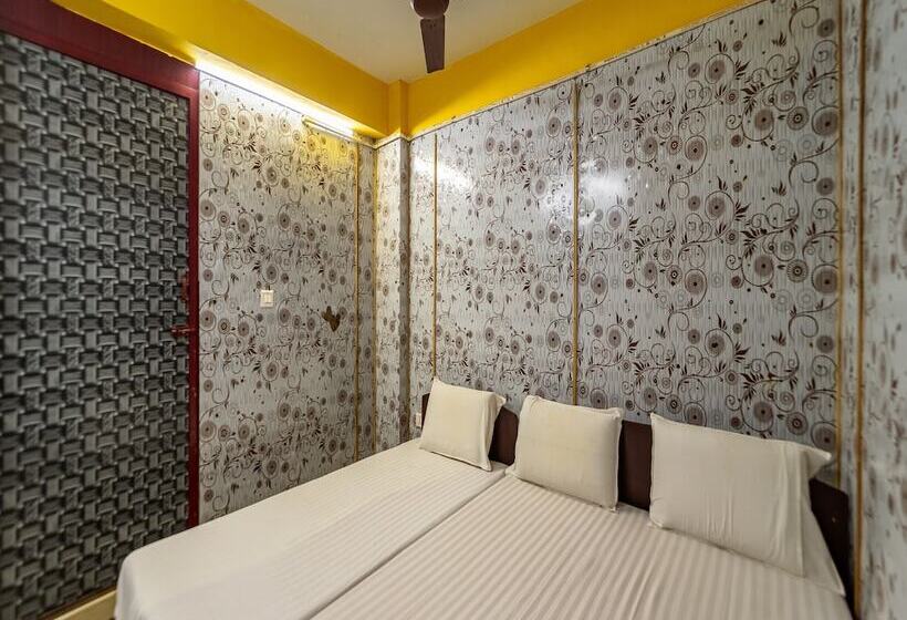 هتل Vasavi Residenzcy