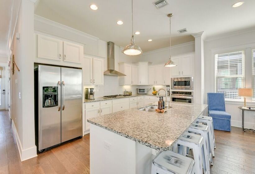 Idyllic Santa Rosa Beach Home: Near 30a Beaches!