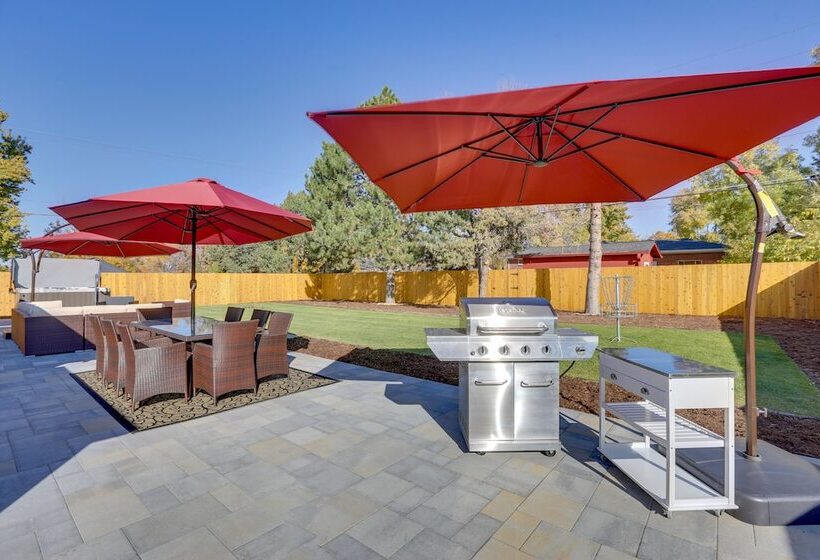 Modern Wheat Ridge Home W/ Private Hot Tub & Sauna
