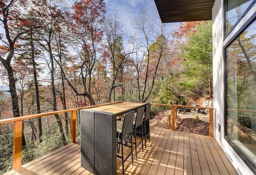 Modern Mountain View Sanctuary In Pisgah Forest