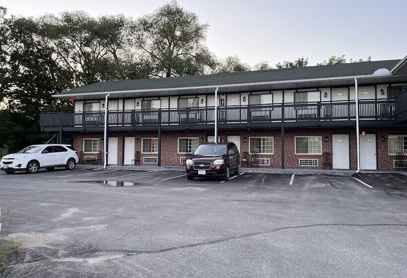 汽车旅馆  Fenelon Inn