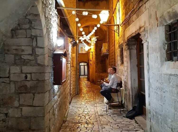 پانسیون Dragazzo Room