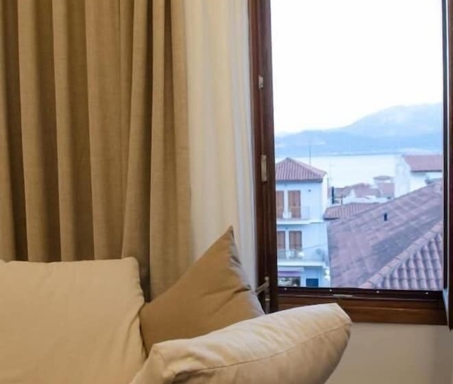 פנסיון Leone Suites